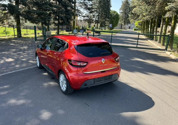 Renault Clio cena 37800 przebieg: 61500, rok produkcji 2017 z Pleszew małe 211